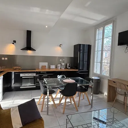 Appartement 3 Pieces Au Coeur Du Vieux